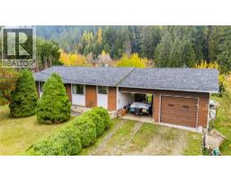 1535 Highway 3a Highway, Thrums, British Columbia