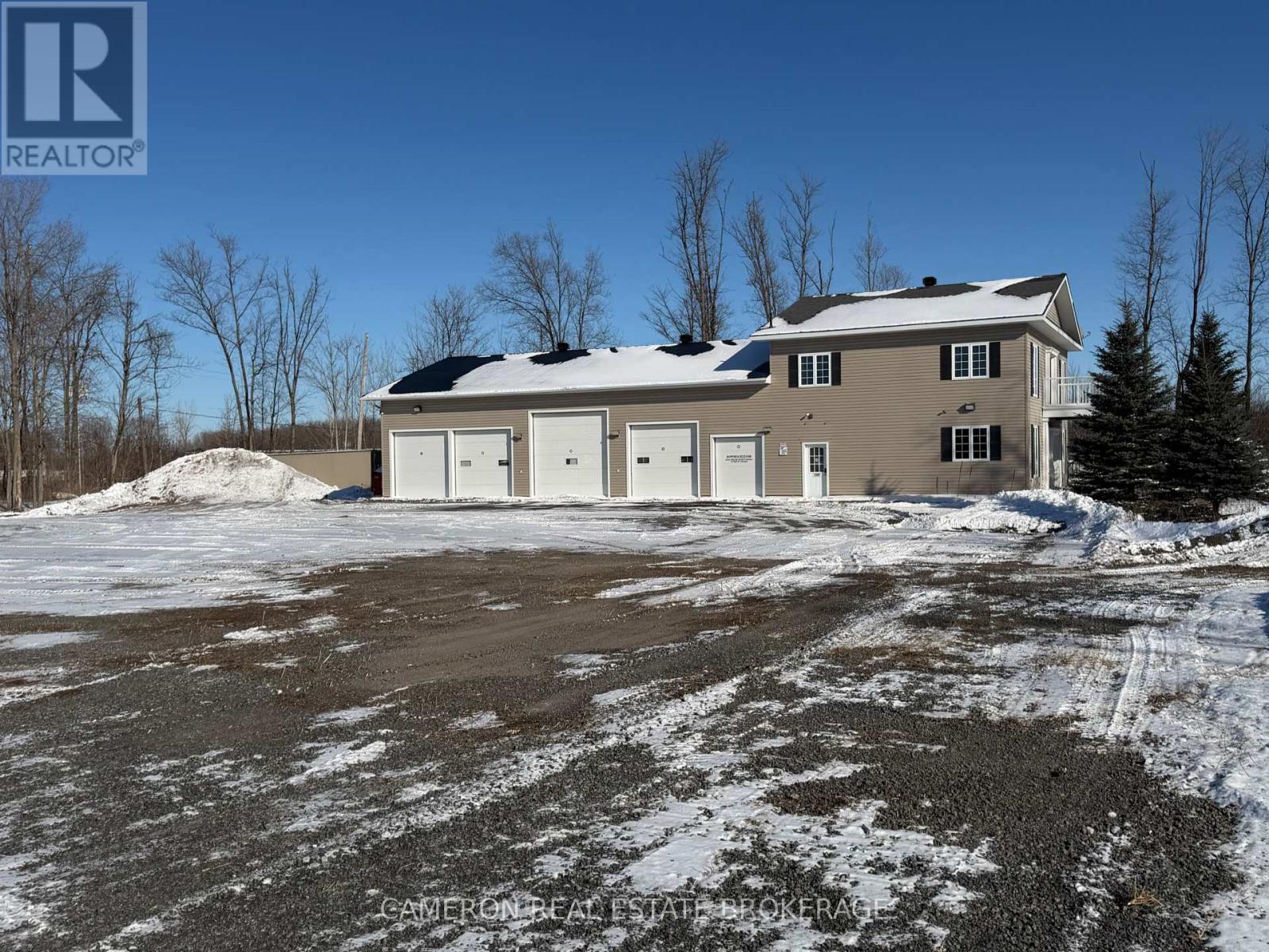 <h3>$1,200,000</h3><p>16428 Sixsmith Drive, South Stormont, Ontario</p>