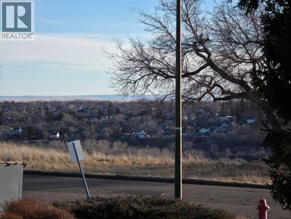 9, 512 Mccutcheon Drive Nw, Medicine Hat, Alberta  T1A 6X7 - Photo 5 - A2274623