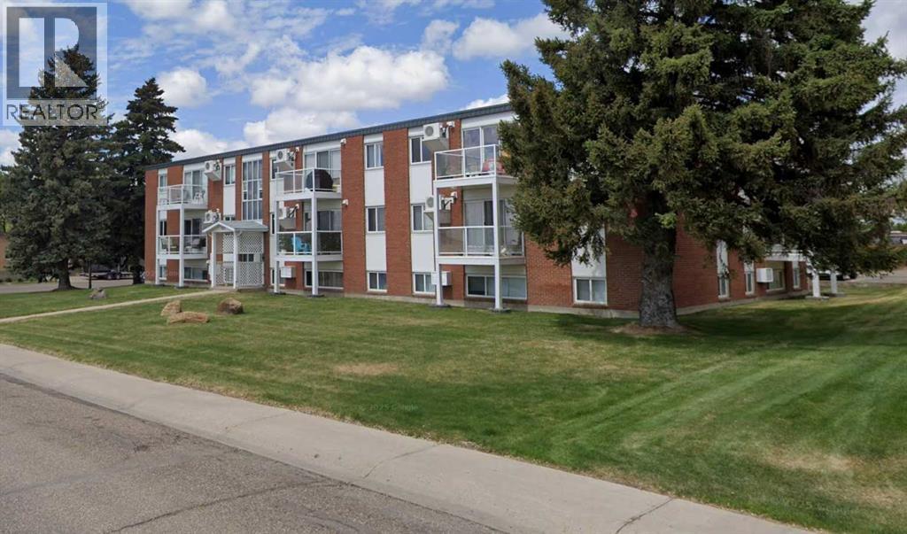 9, 512 McCutcheon Drive NW, Medicine Hat, Alberta