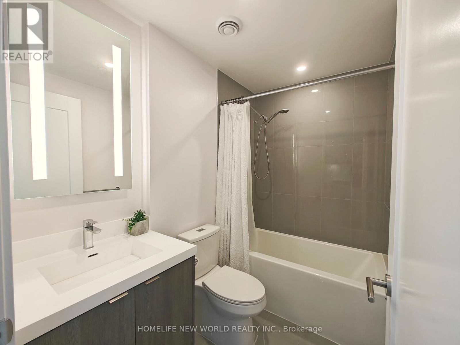 3801 - 30 Inn On The Park Drive, Toronto, Ontario  M3C 0P7 - Photo 7 - C12762358