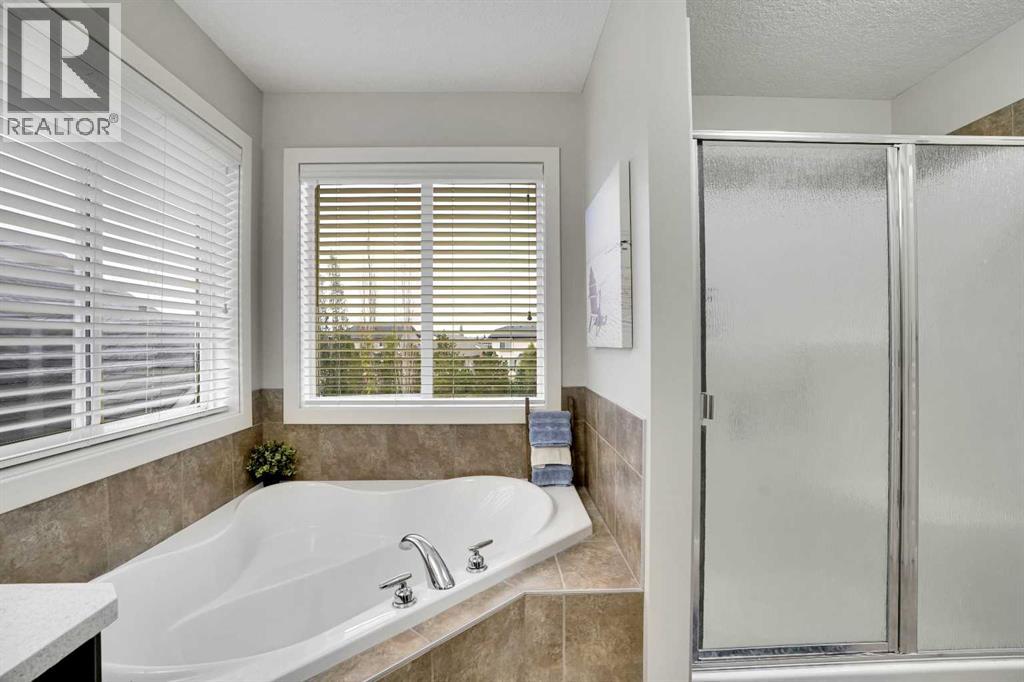 142 Luxstone View Sw, Airdrie, Alberta  T4B 0J9 - Photo 21 - A2267589