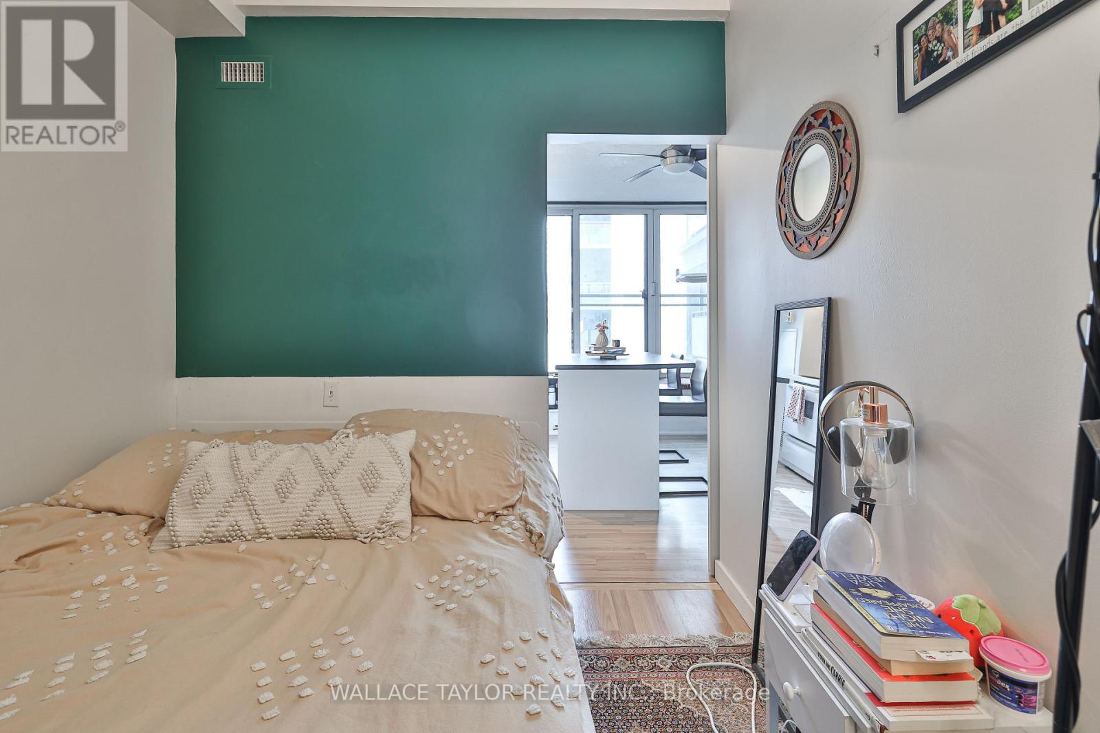 610 - 50 Camden Street, Toronto, Ontario  M5V 3N1 - Photo 16 - C12762392