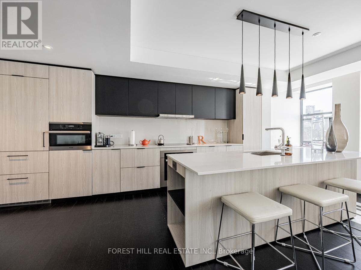 1105 - 2 Avenue Road, Toronto, Ontario  M5R 0C6 - Photo 10 - C12762422