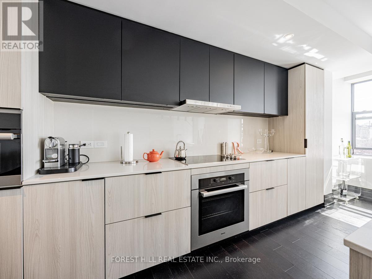 1105 - 2 Avenue Road, Toronto, Ontario  M5R 0C6 - Photo 11 - C12762422