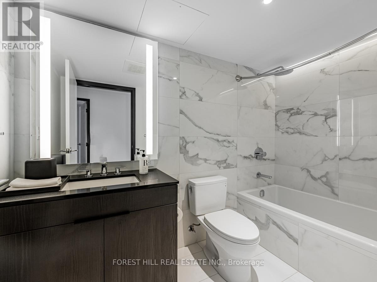 1105 - 2 Avenue Road, Toronto, Ontario  M5R 0C6 - Photo 18 - C12762422