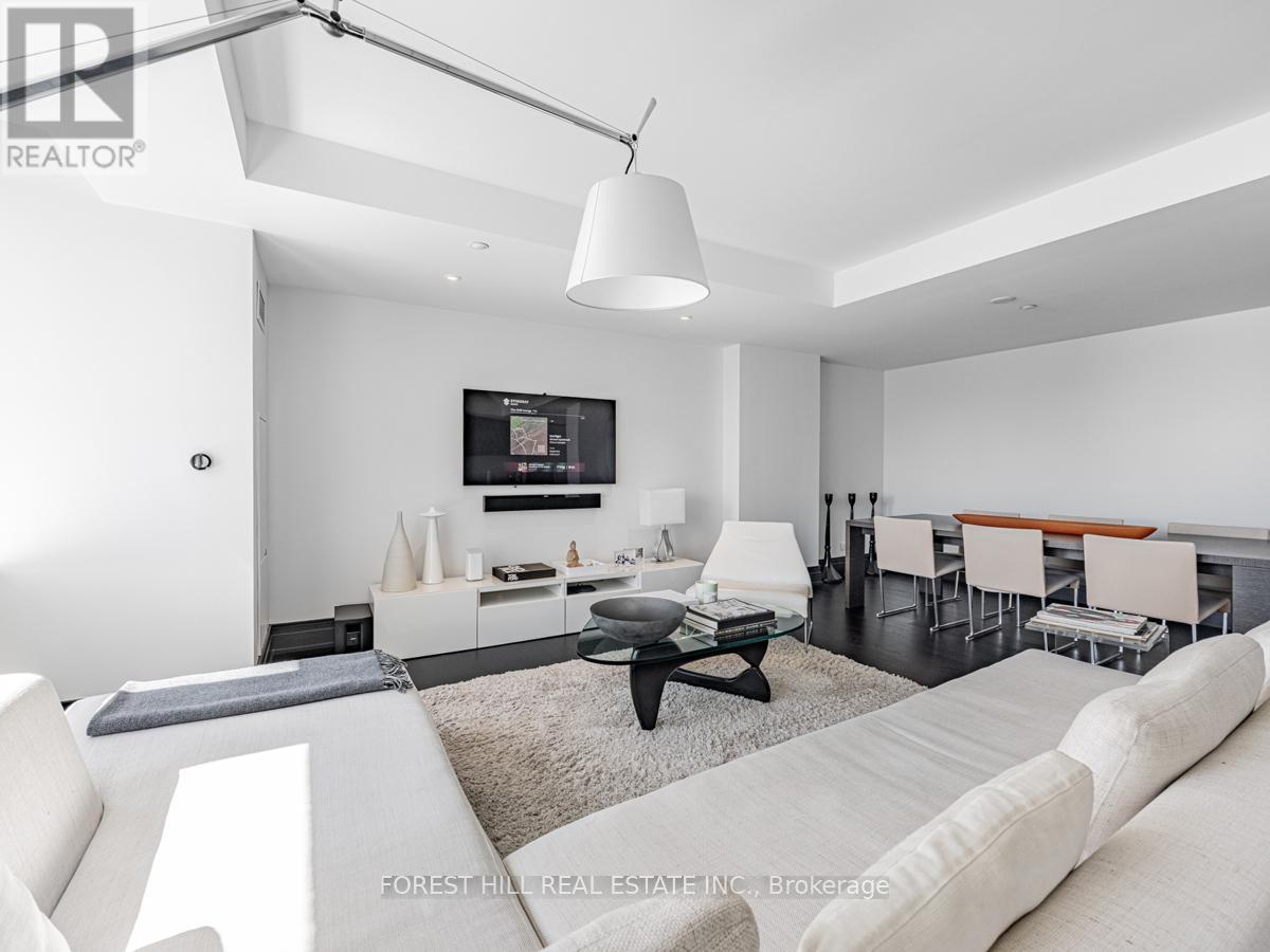 1105 - 2 Avenue Road, Toronto, Ontario  M5R 0C6 - Photo 5 - C12762422