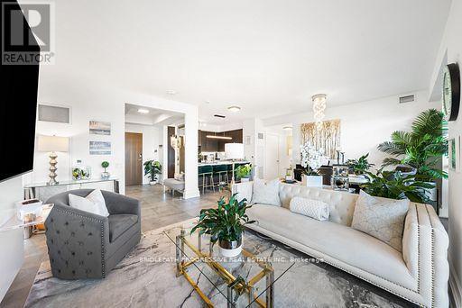 303 - 3 Southvale Drive, Toronto, Ontario  M4G 1G2 - Photo 14 - C12762458