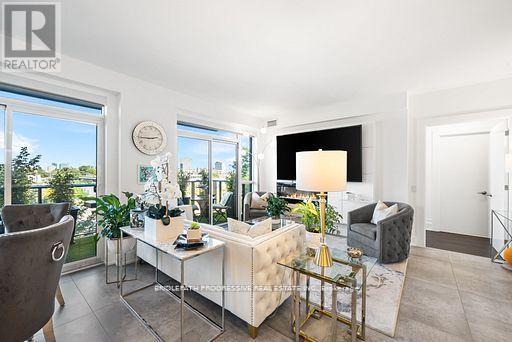 303 - 3 Southvale Drive, Toronto, Ontario  M4G 1G2 - Photo 19 - C12762458