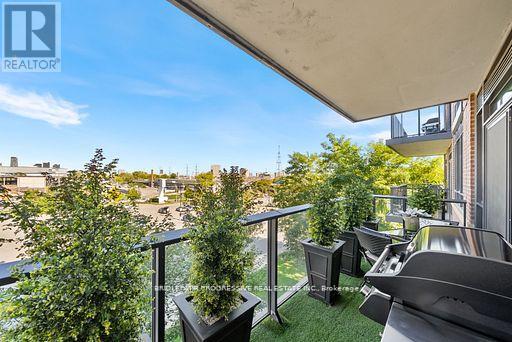 303 - 3 Southvale Drive, Toronto, Ontario  M4G 1G2 - Photo 33 - C12762458