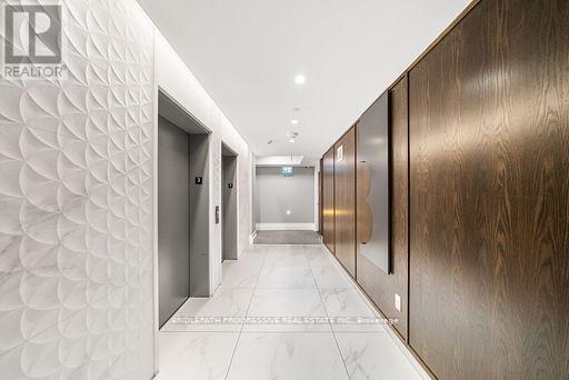 303 - 3 Southvale Drive, Toronto, Ontario  M4G 1G2 - Photo 5 - C12762458