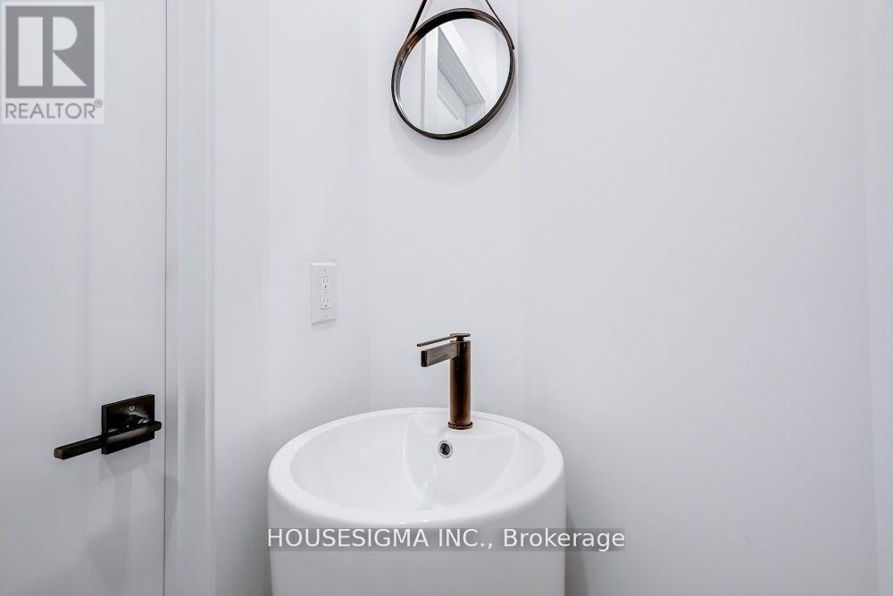 732 Adelaide Street W, Toronto, Ontario  M6J 1B1 - Photo 13 - C12762516