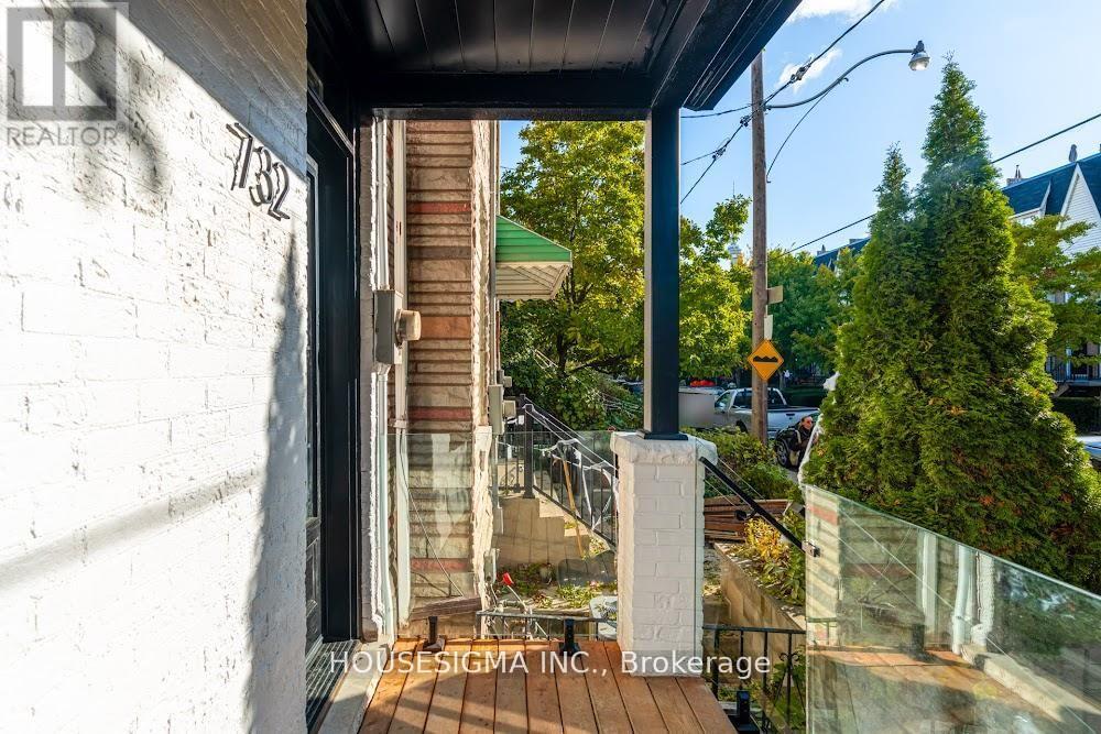 732 Adelaide Street W, Toronto, Ontario  M6J 1B1 - Photo 3 - C12762516