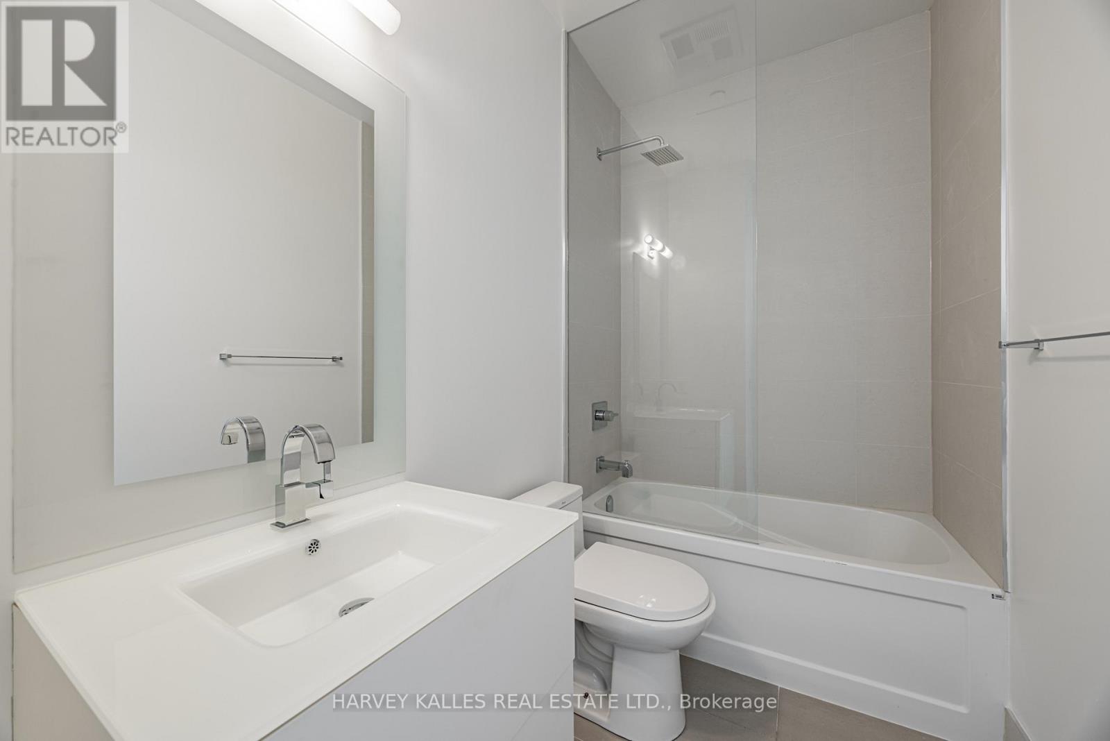 310 - 111 St Clair Avenue W, Toronto, Ontario  M4V 1N5 - Photo 15 - C12762548