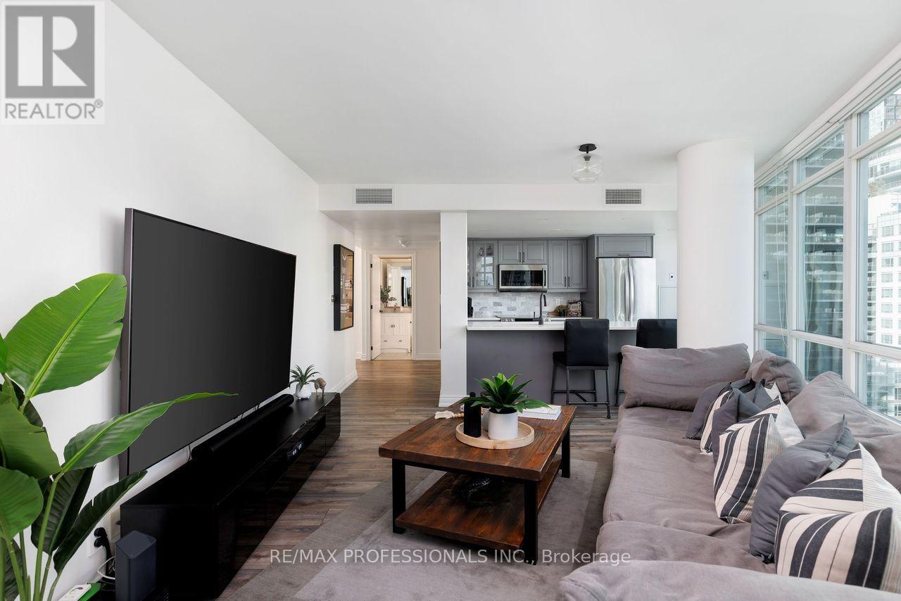 1908 - 381 Front Street W, Toronto, Ontario  M5V 3R8 - Photo 19 - C12762566