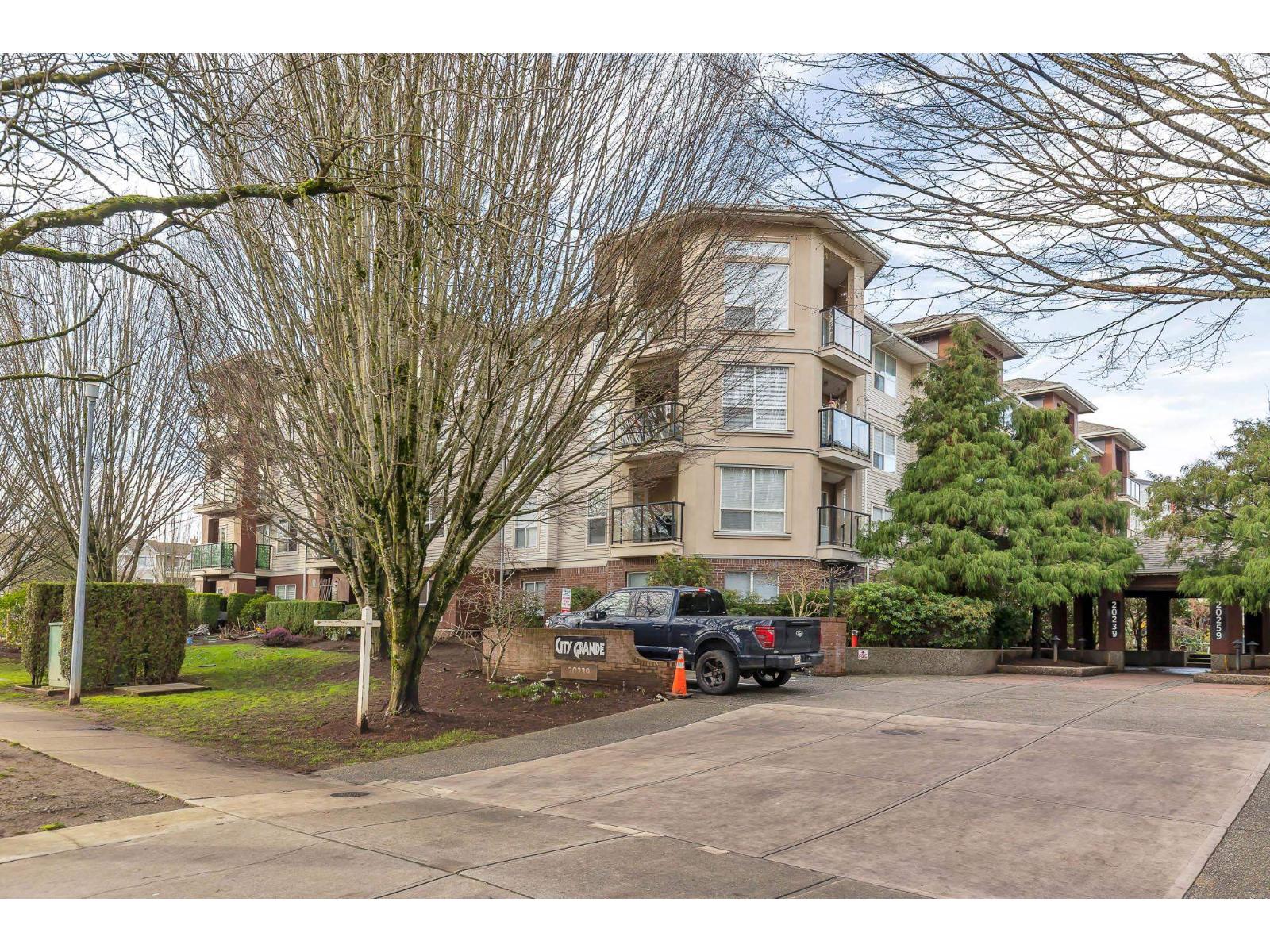 308 20239 MICHAUD CRESCENT, Langley, British Columbia