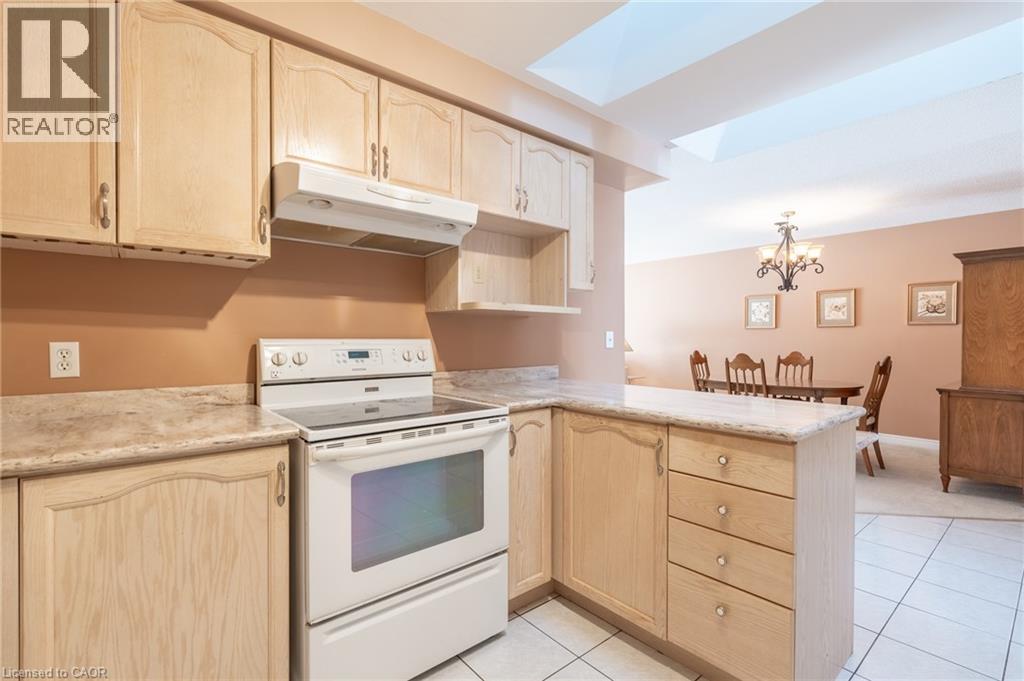 210 Fiddler's Green Road Unit# 2, Ancaster, Ontario  L9G 1W7 - Photo 5 - 40803299