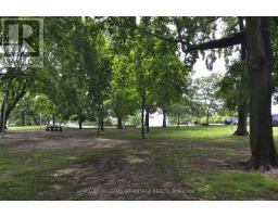 D - 6 PARK AVENUE, Toronto, Ontario