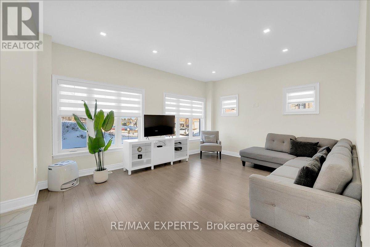 42 Lorne Thomas Place, New Tecumseth, Ontario  L9R 0T8 - Photo 21 - N12762384