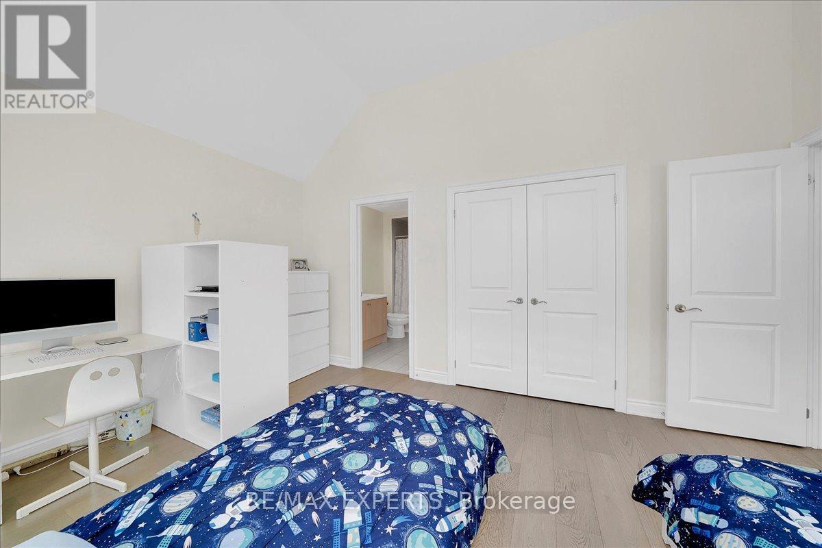 42 Lorne Thomas Place, New Tecumseth, Ontario  L9R 0T8 - Photo 42 - N12762384