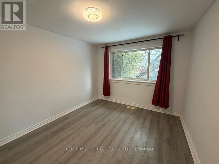 231 Blue Grass Boulevard, Richmond Hill, Ontario  L4C 3H1 - Photo 3 - N12762404