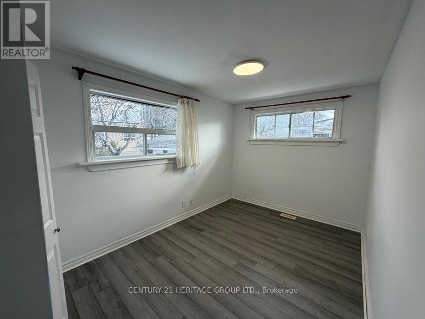 231 Blue Grass Boulevard, Richmond Hill, Ontario  L4C 3H1 - Photo 4 - N12762404