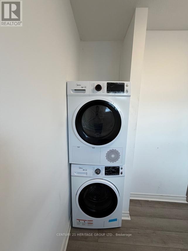 231 Blue Grass Boulevard, Richmond Hill, Ontario  L4C 3H1 - Photo 6 - N12762404