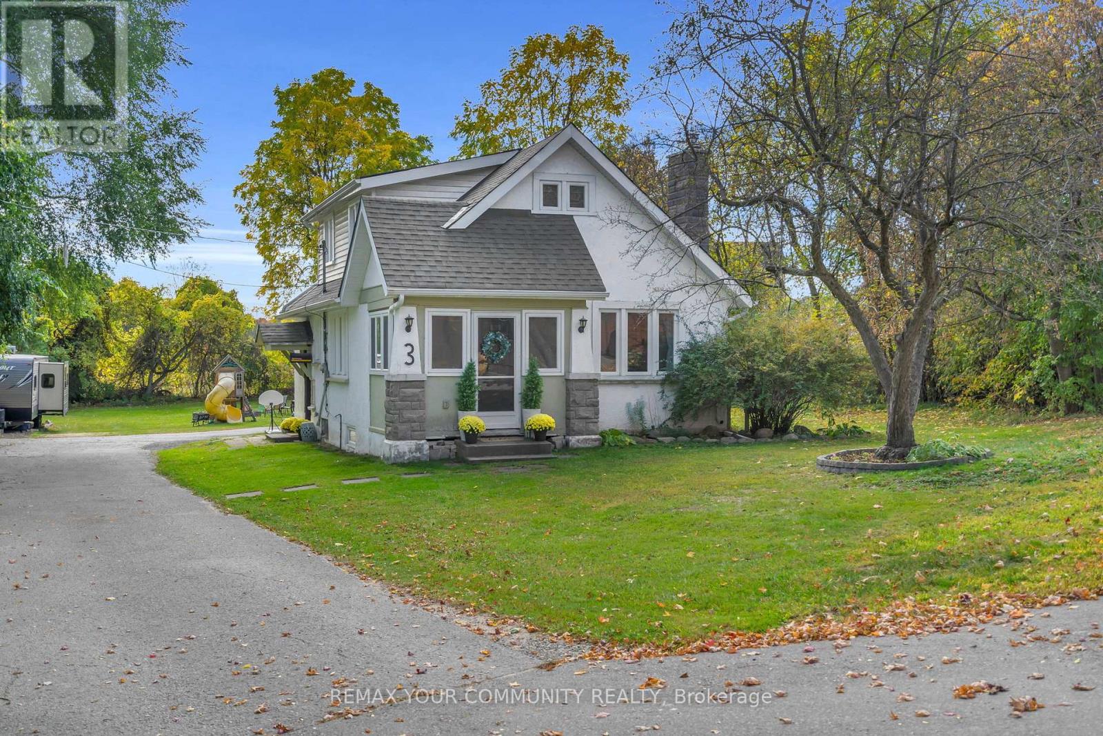 3 CATERING ROAD, Georgina, Ontario