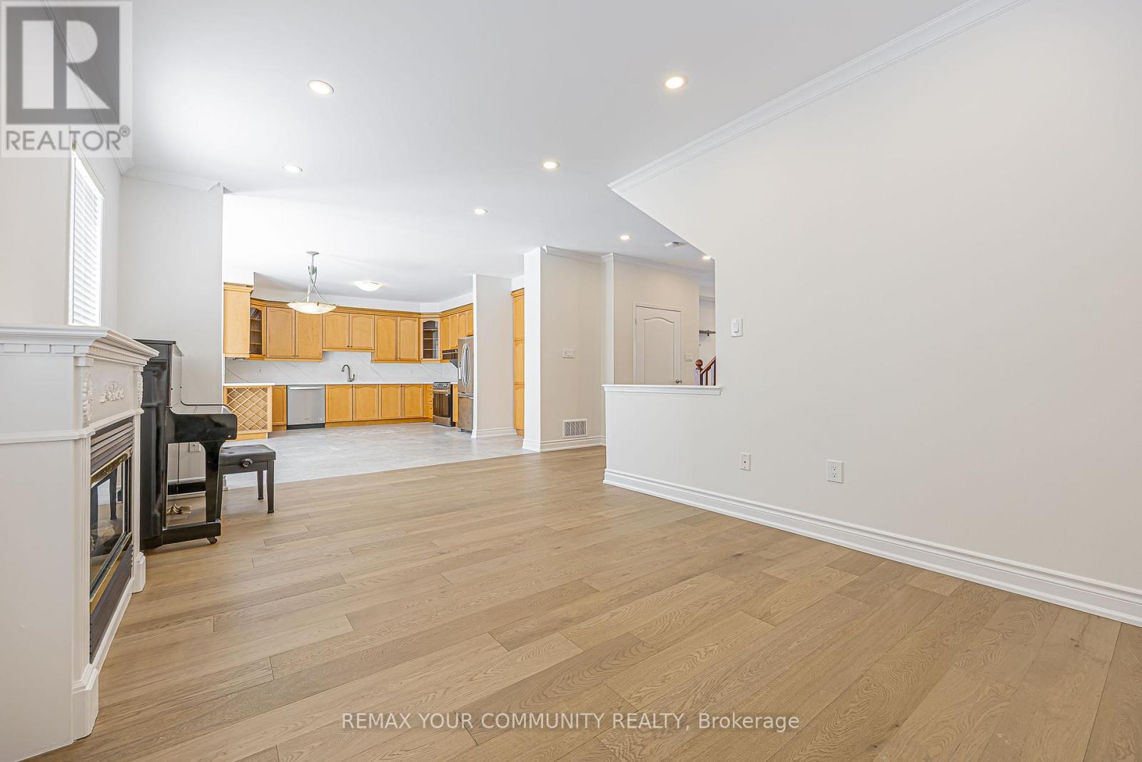 188 Fred Mclaren Boulevard, Markham, Ontario  L6E 1H2 - Photo 10 - N12762576