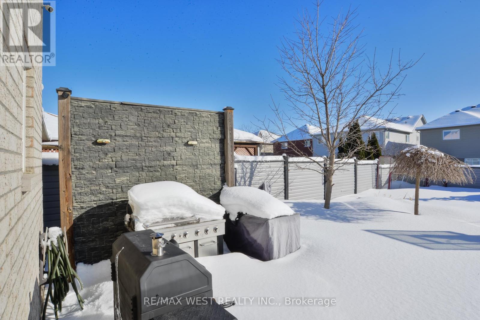 134 Sandringham Drive, Barrie (Innis-Shore), Ontario  L4M 0C9 - Photo 20 - S12762370