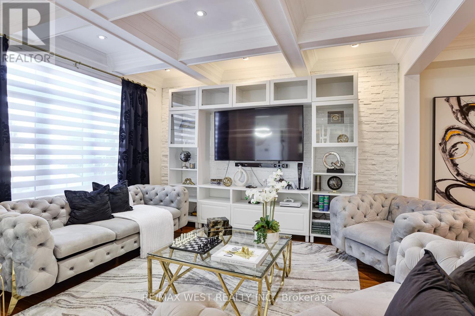 134 Sandringham Drive, Barrie (Innis-Shore), Ontario  L4M 0C9 - Photo 9 - S12762370