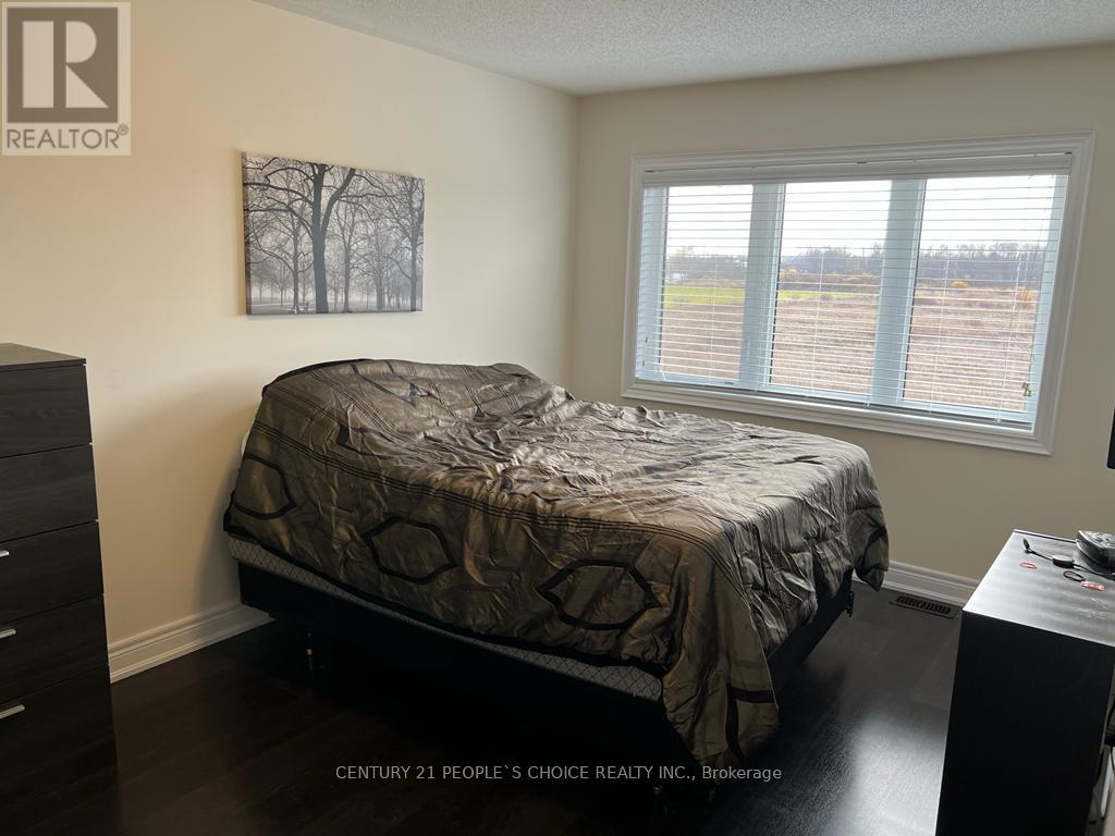 305 Atkinson Street, Clearview (Stayner), Ontario  L0M 1S0 - Photo 16 - S12762466