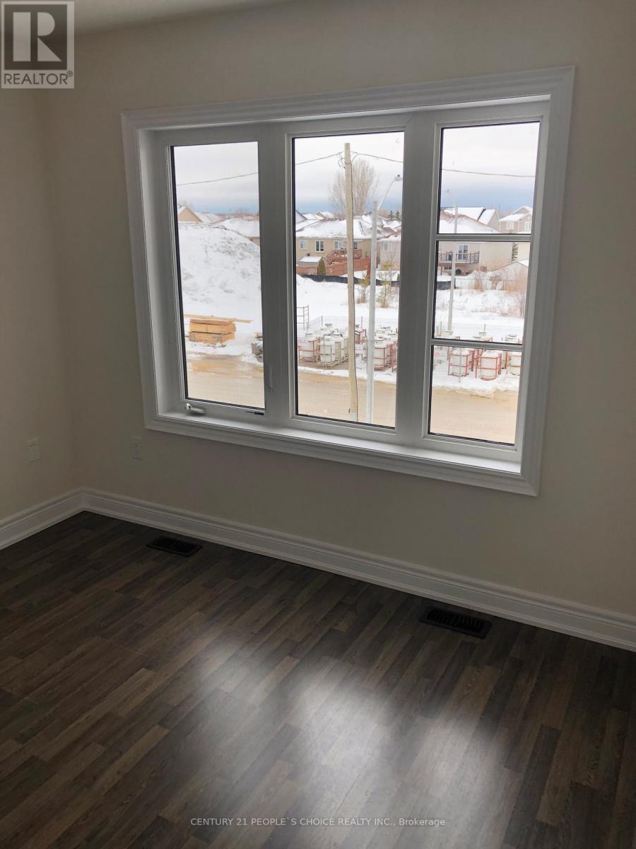 305 Atkinson Street, Clearview (Stayner), Ontario  L0M 1S0 - Photo 24 - S12762466