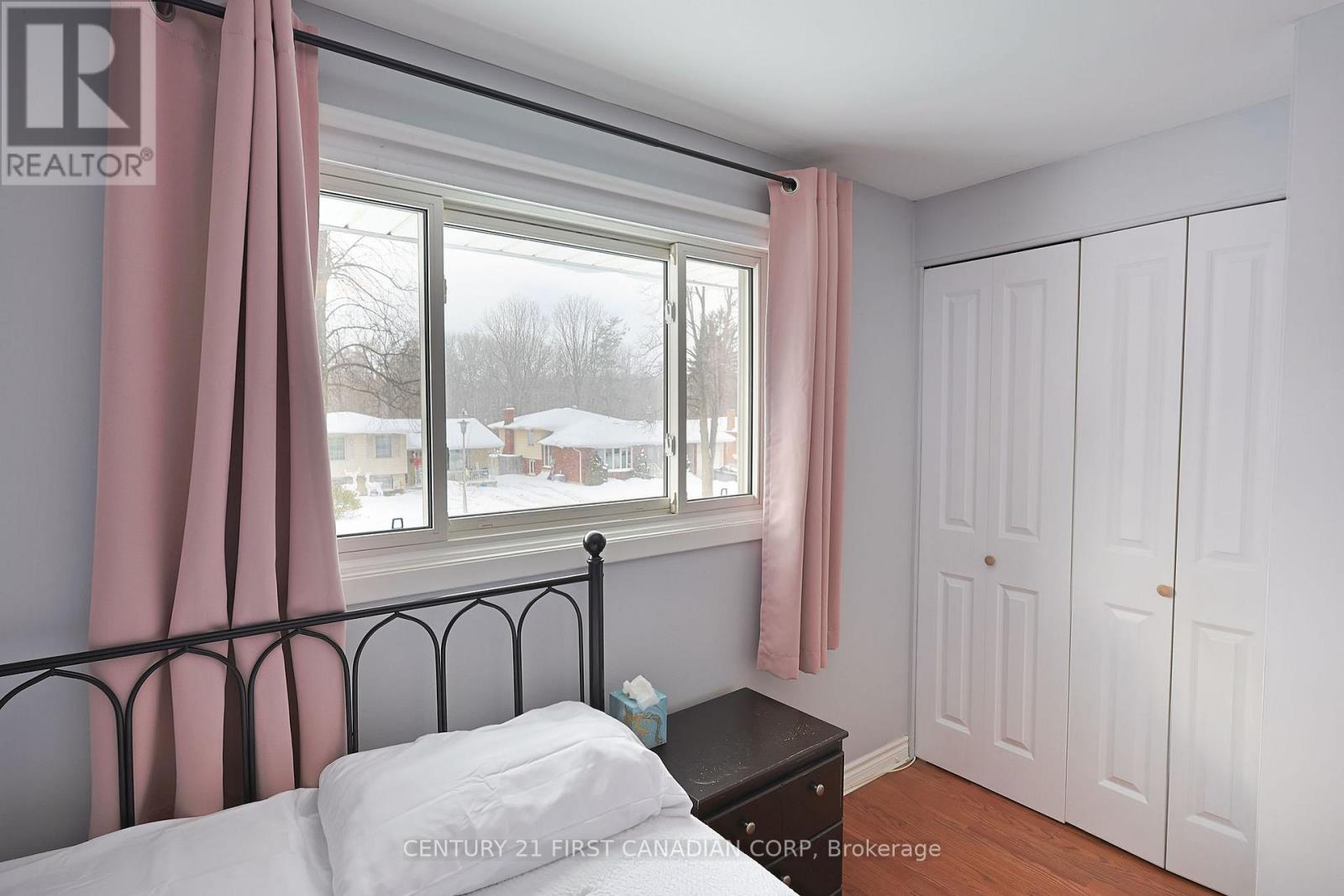 696 Griffith Street, London South, Ontario  N6K 2W4 - Photo 25 - X12761364