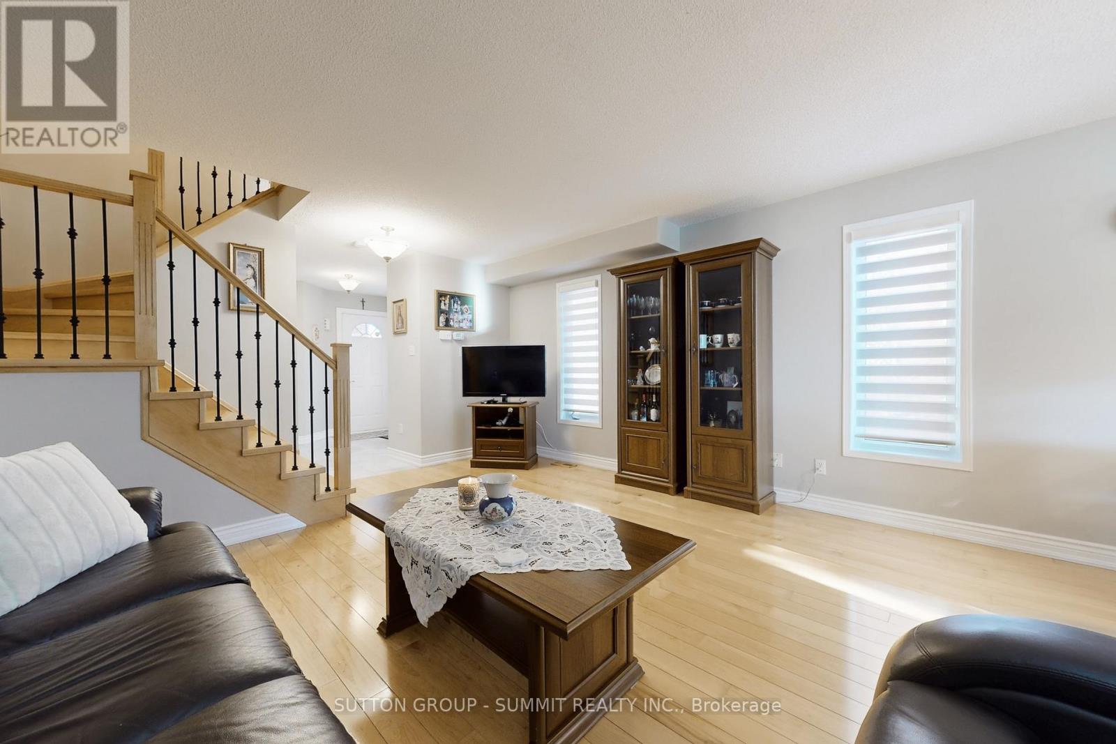 1249 Foxglove Place, Mississauga, Ontario  L5V 2N3 - Photo 10 - W12762364