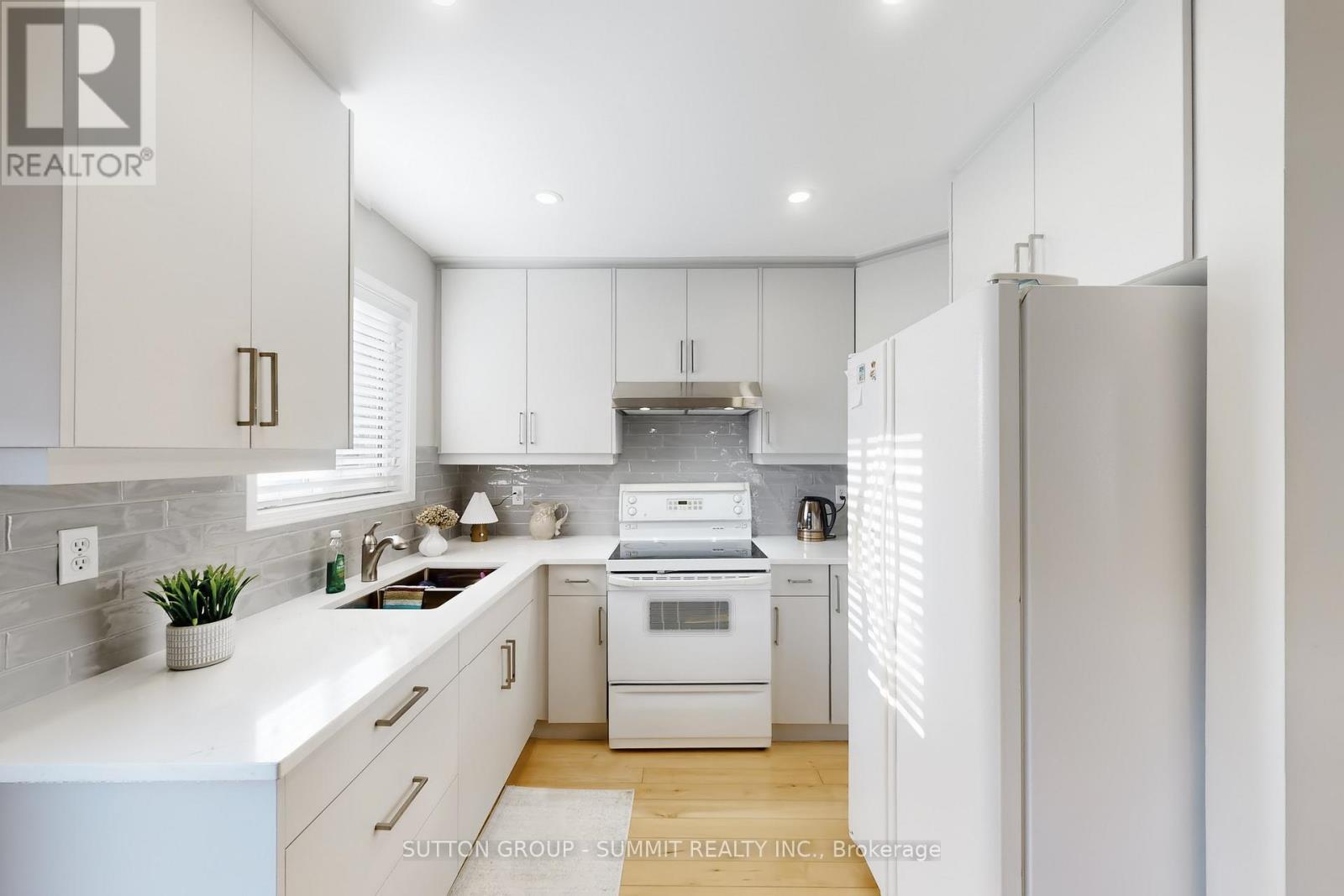 1249 Foxglove Place, Mississauga, Ontario  L5V 2N3 - Photo 15 - W12762364