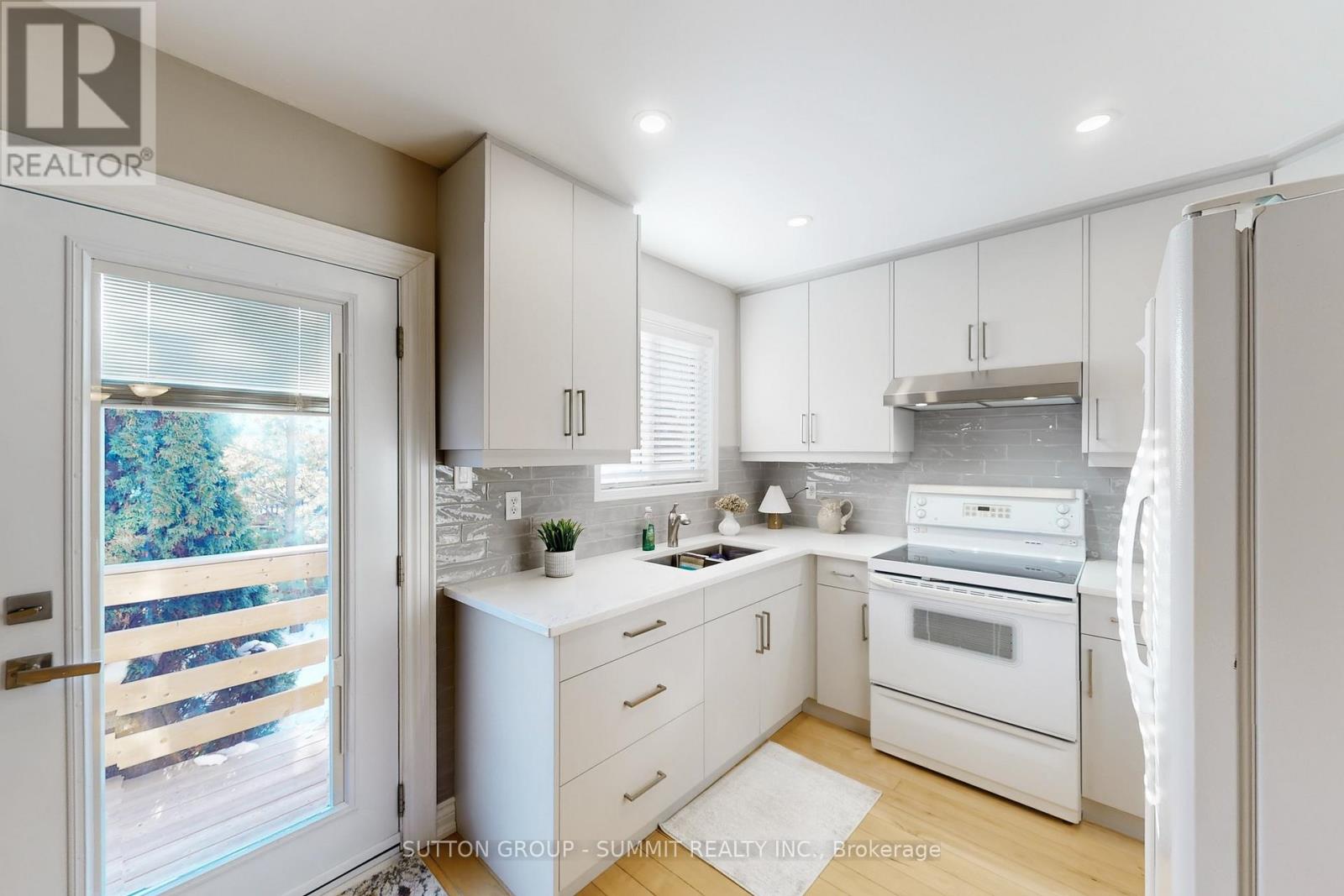 1249 Foxglove Place, Mississauga, Ontario  L5V 2N3 - Photo 16 - W12762364