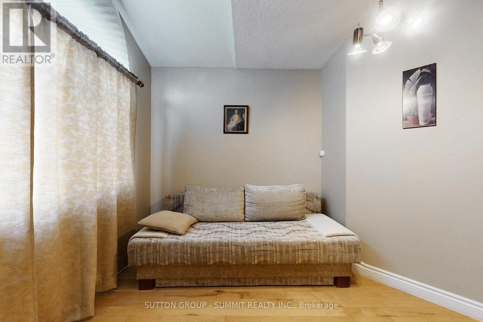 1249 Foxglove Place, Mississauga, Ontario  L5V 2N3 - Photo 28 - W12762364
