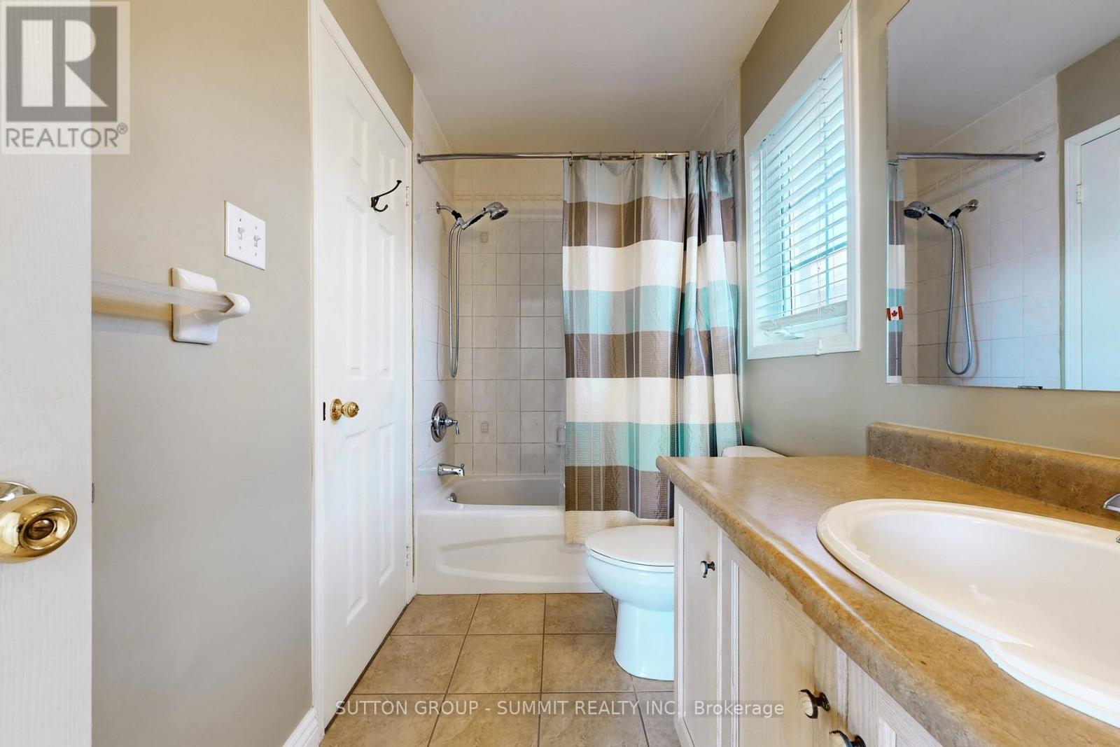 1249 Foxglove Place, Mississauga, Ontario  L5V 2N3 - Photo 30 - W12762364