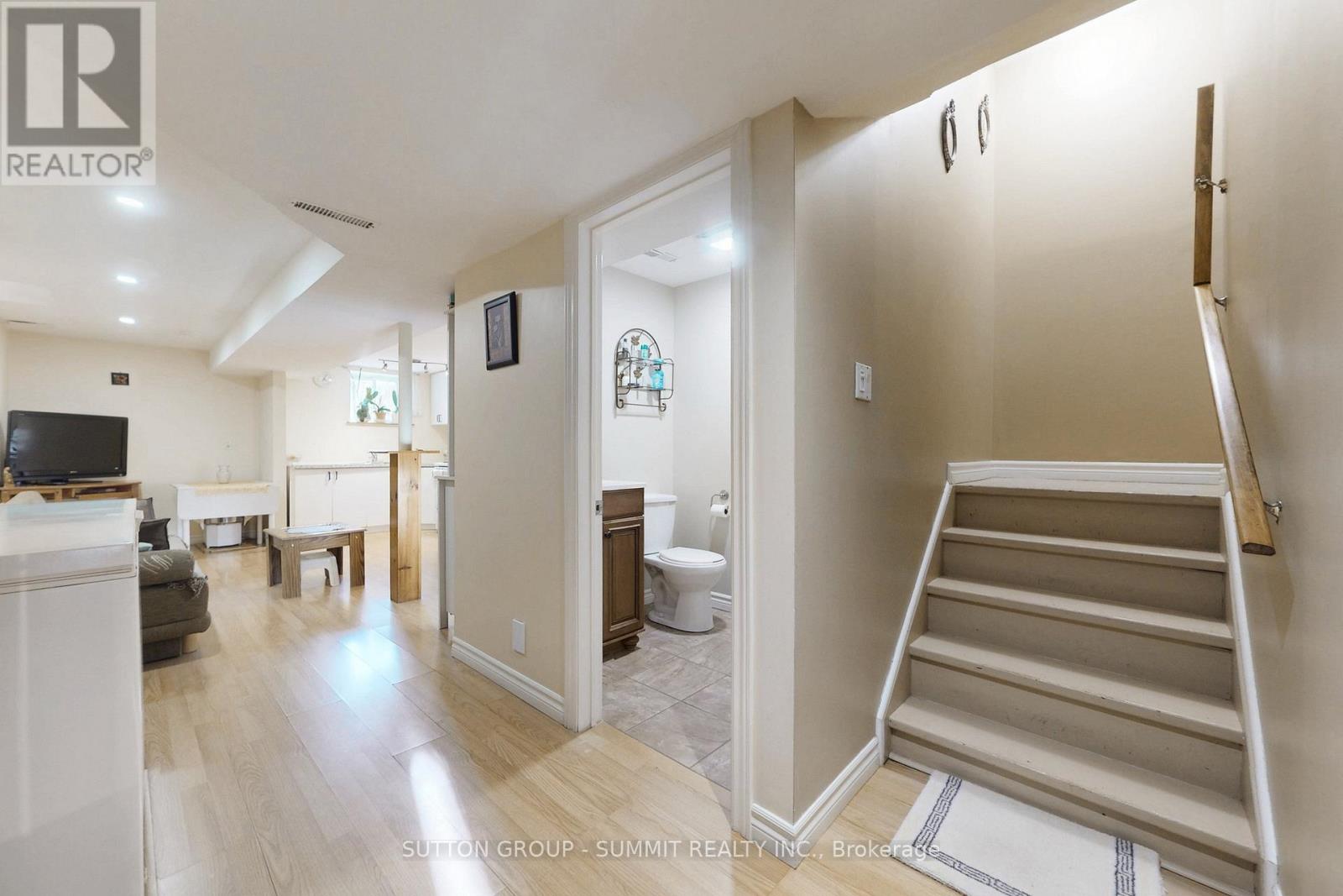 1249 Foxglove Place, Mississauga, Ontario  L5V 2N3 - Photo 32 - W12762364