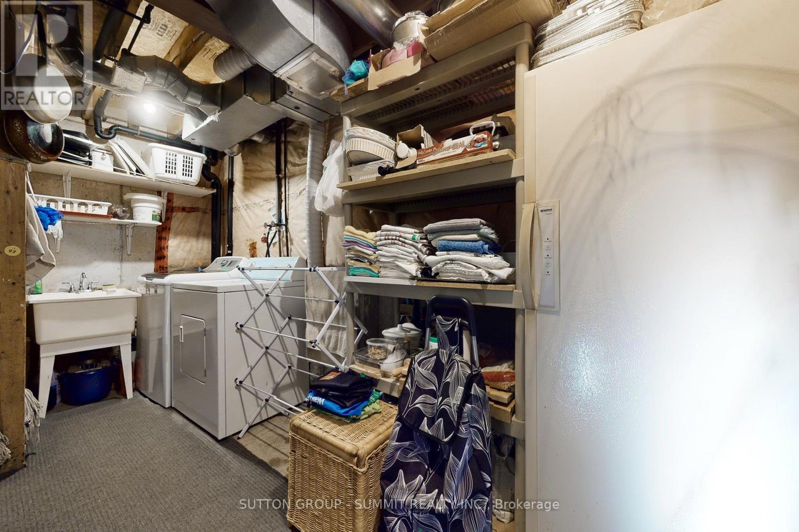 1249 Foxglove Place, Mississauga, Ontario  L5V 2N3 - Photo 44 - W12762364