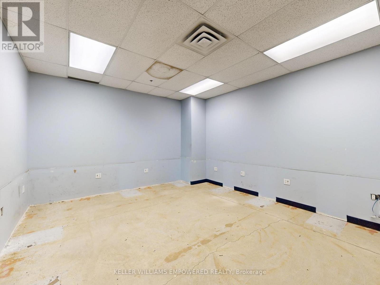 1060b Lorimar Drive, Mississauga, Ontario  L5S 1R8 - Photo 15 - W12762398