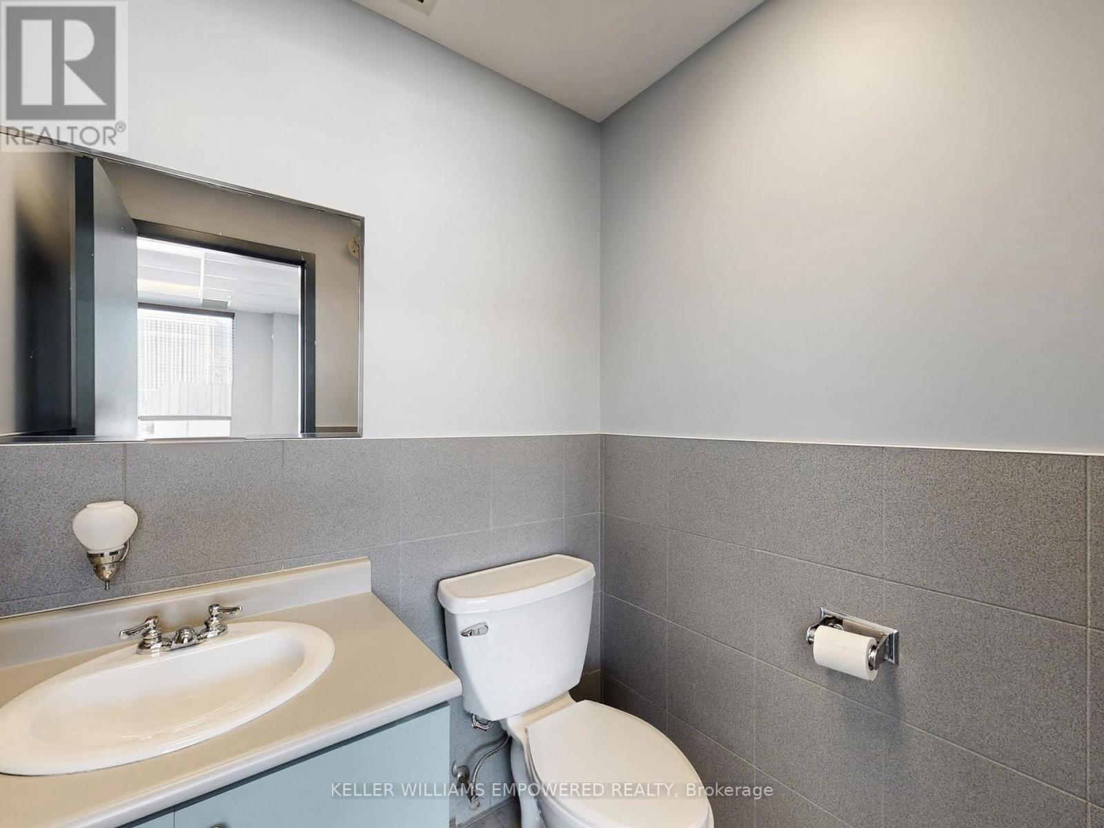 1060b Lorimar Drive, Mississauga, Ontario  L5S 1R8 - Photo 23 - W12762398