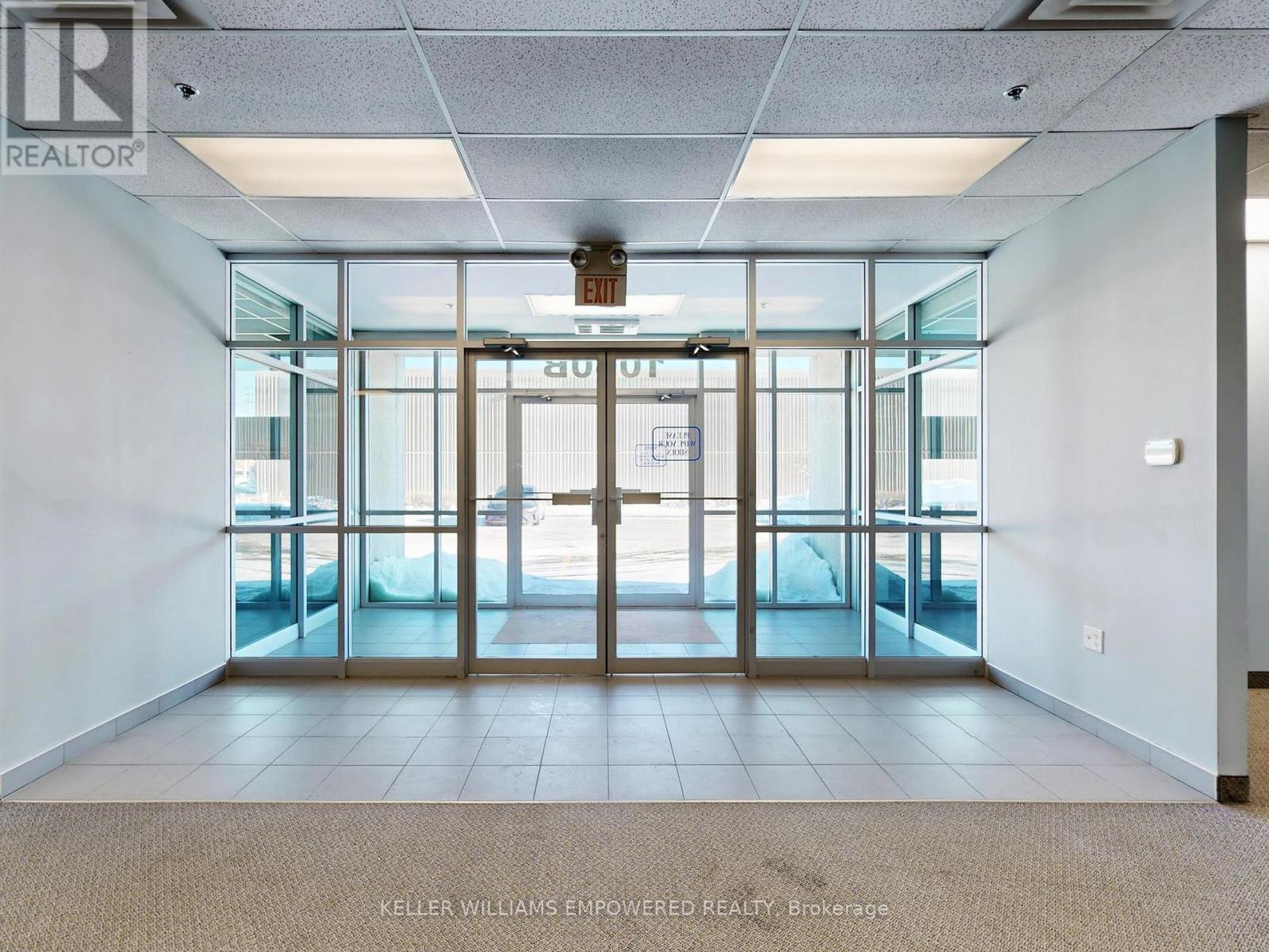 1060b Lorimar Drive, Mississauga, Ontario  L5S 1R8 - Photo 7 - W12762398