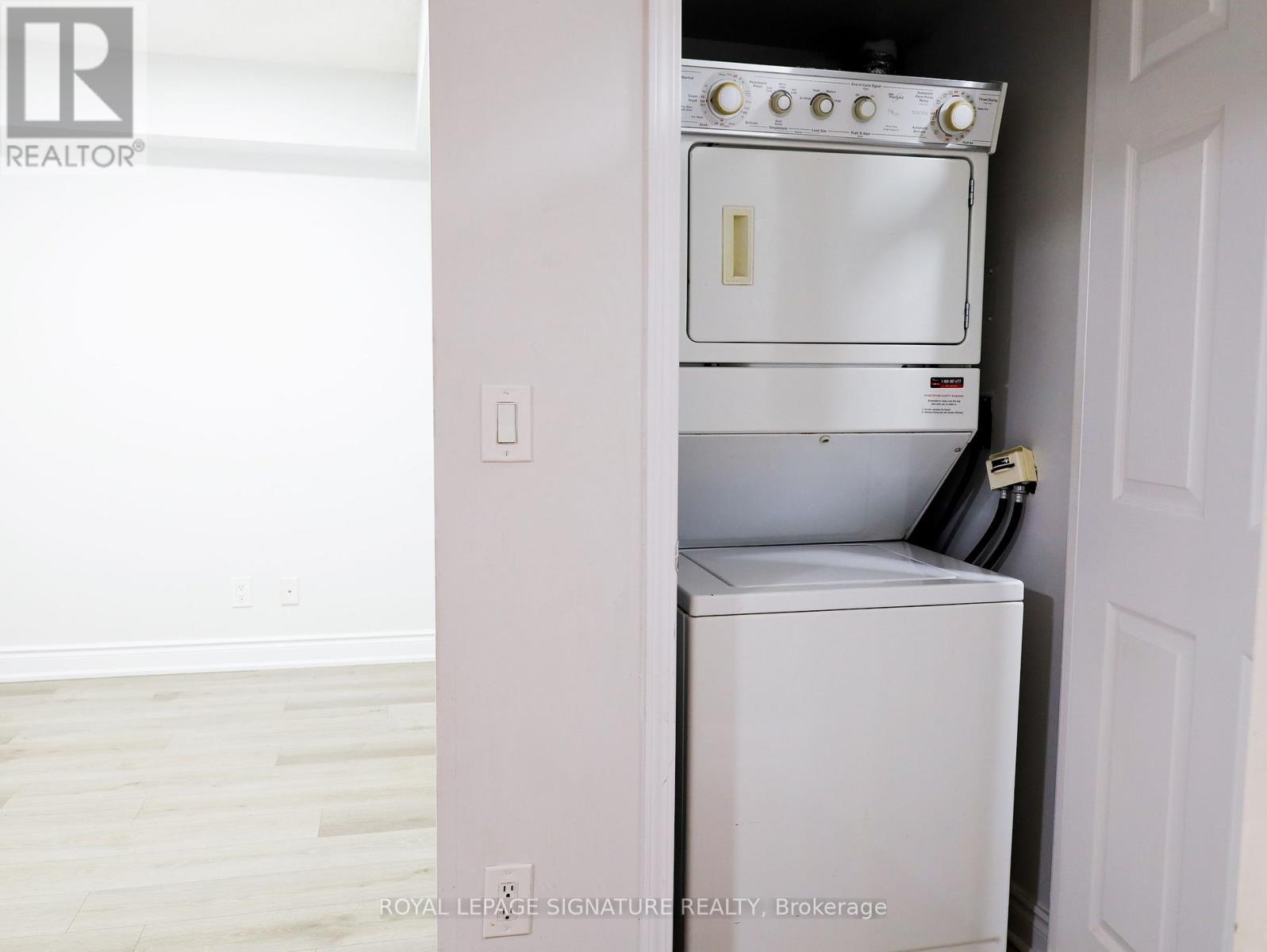 1004 - 4090 Living Arts Drive, Mississauga, Ontario  L5B 4M8 - Photo 11 - W12762406