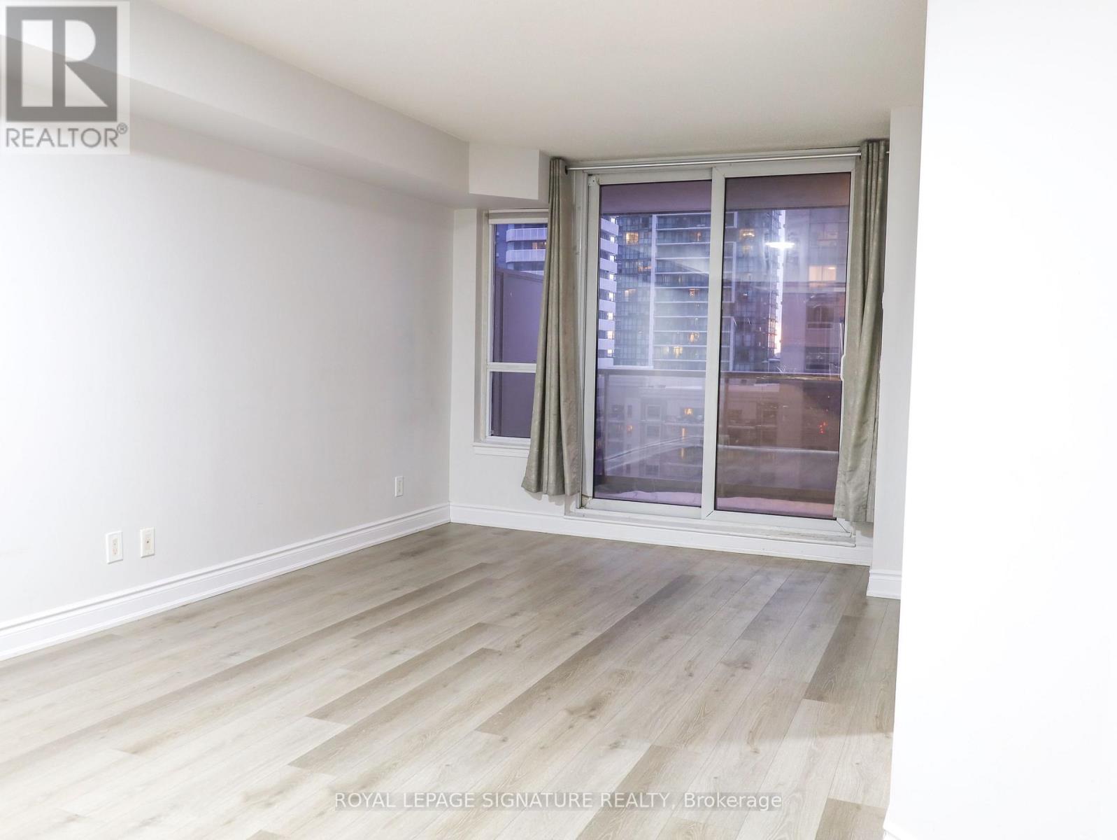 1004 - 4090 Living Arts Drive, Mississauga, Ontario  L5B 4M8 - Photo 12 - W12762406