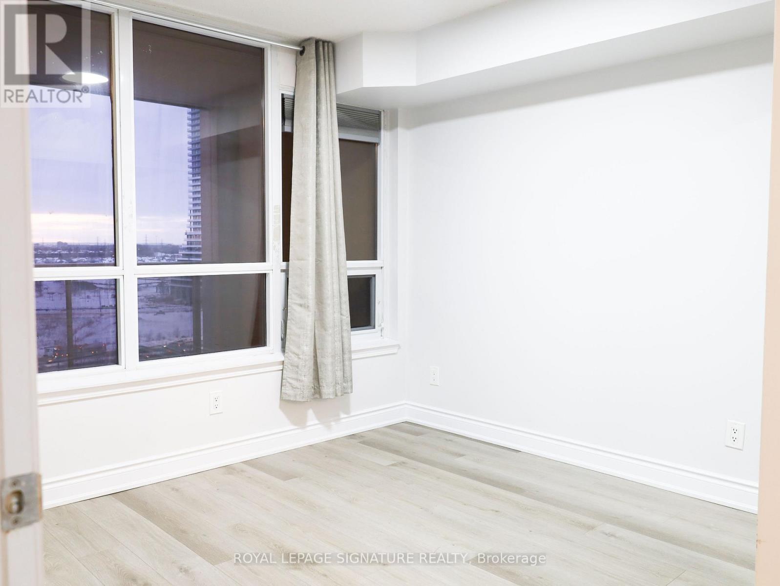 1004 - 4090 Living Arts Drive, Mississauga, Ontario  L5B 4M8 - Photo 13 - W12762406