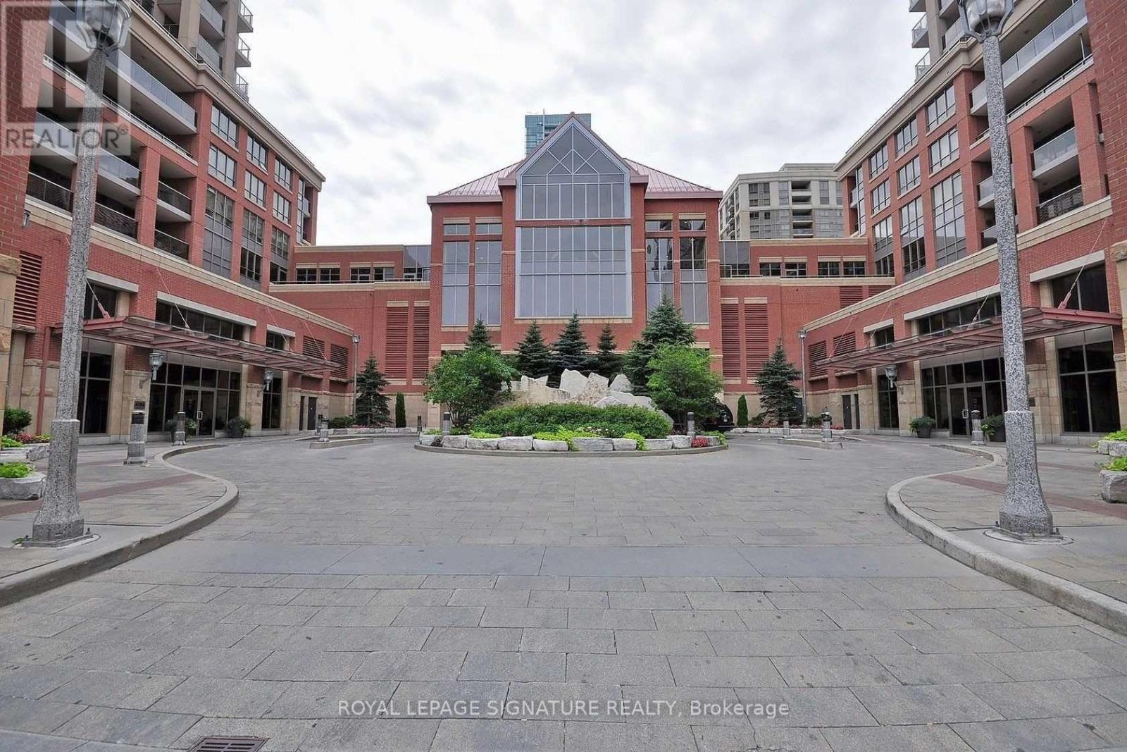 1004 - 4090 Living Arts Drive, Mississauga, Ontario  L5B 4M8 - Photo 2 - W12762406