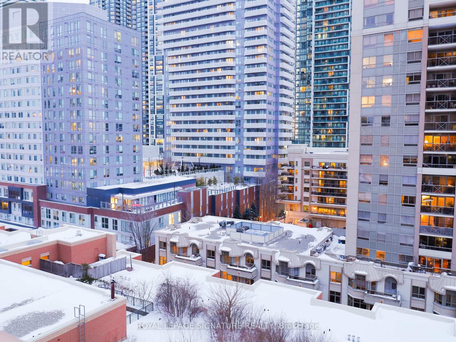 1004 - 4090 Living Arts Drive, Mississauga, Ontario  L5B 4M8 - Photo 5 - W12762406