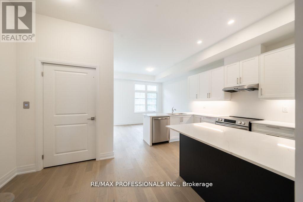 100 Salina Street, Mississauga (Streetsville), Ontario  L4M 1X8 - Photo 12 - W12762418